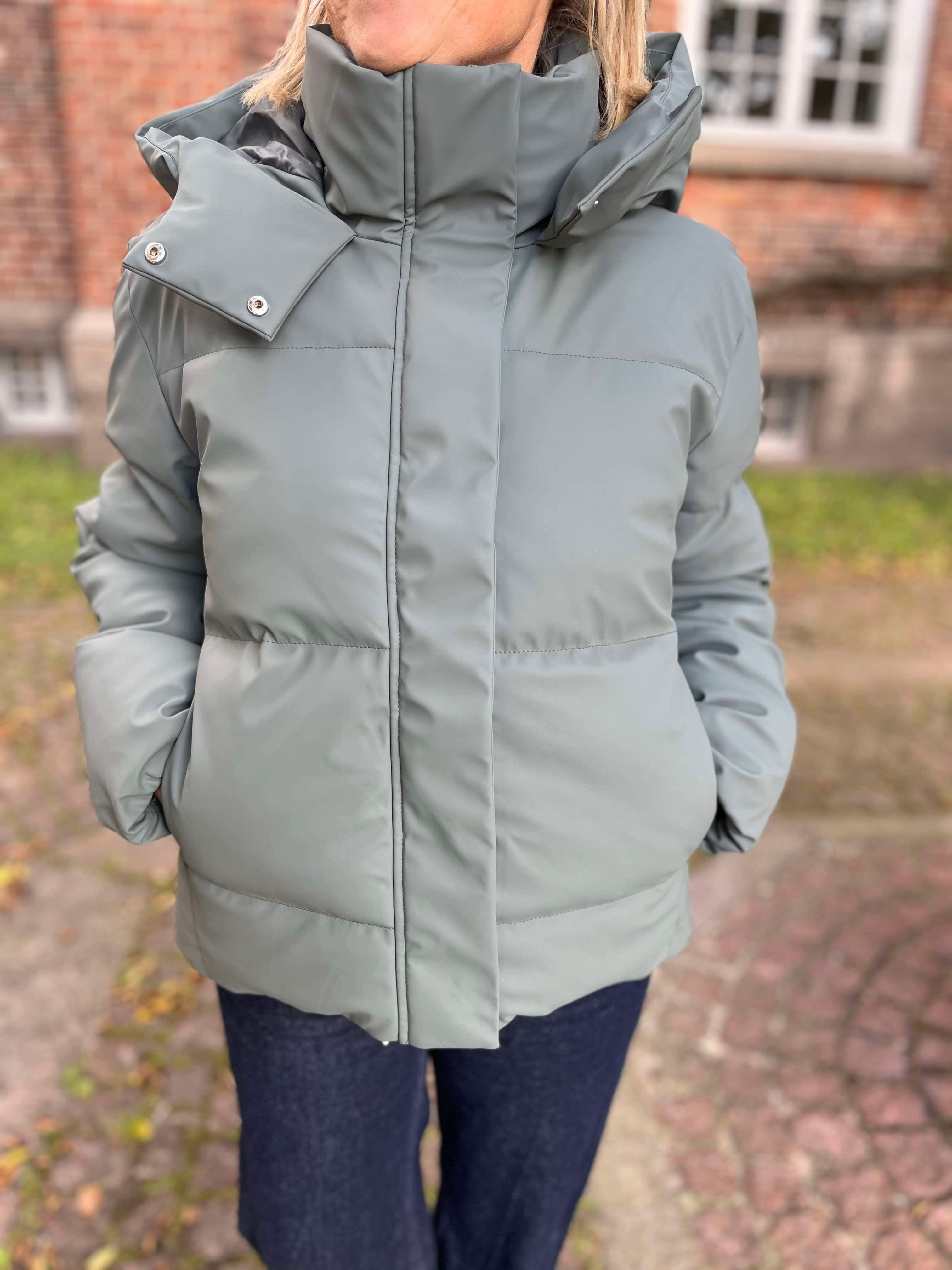 VMGRETAKYLIE Jacket - Balsam Green